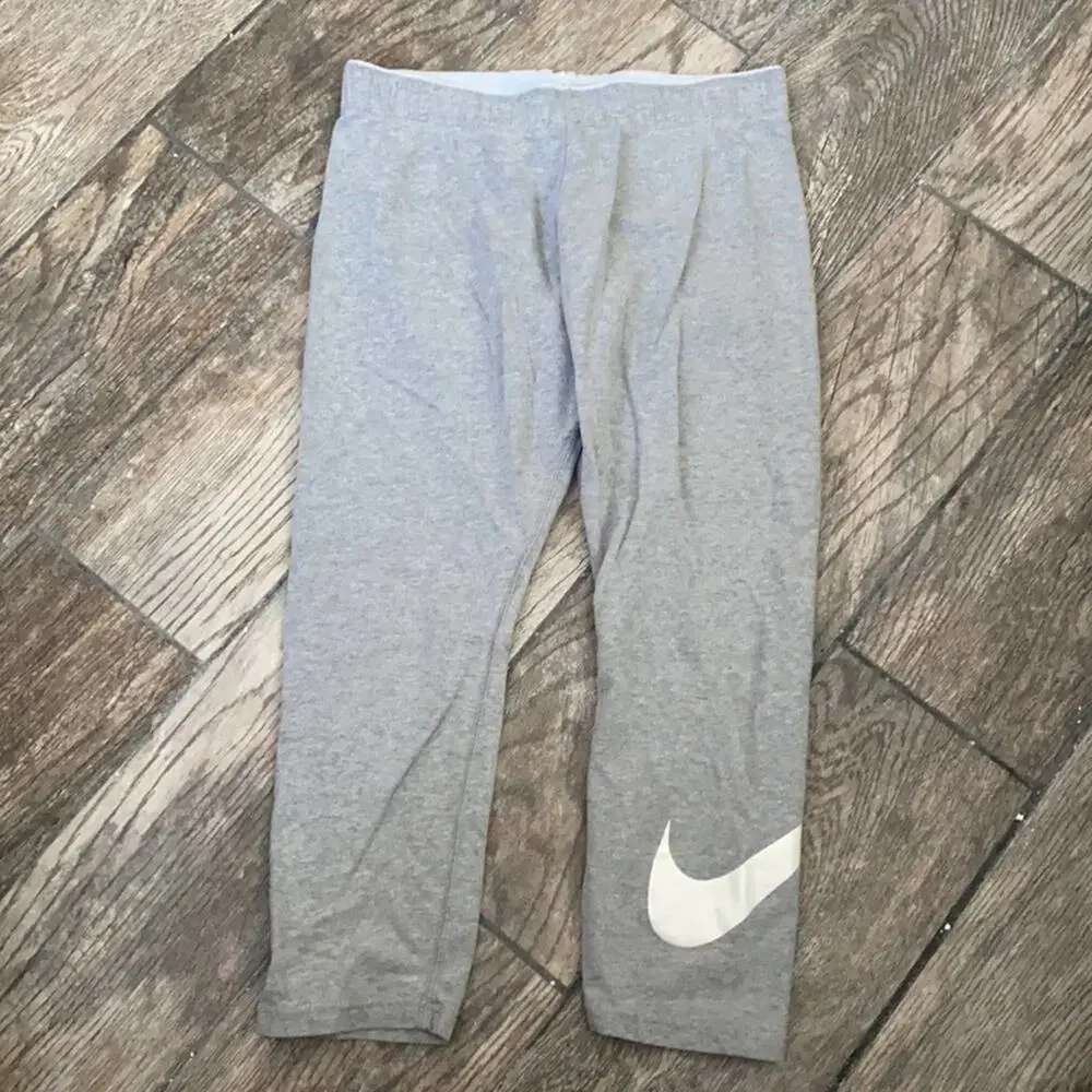 Nike Heather Gray/White Club Capri Cozy Leggings